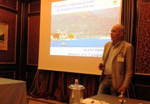 Grand Hotel Dino, Baveno, 6-7 giugno. Ivan Fornari, Direttore Commerciale di Arsonsisi, dà il benvenuto e spiega la nuova struttura commerciale.